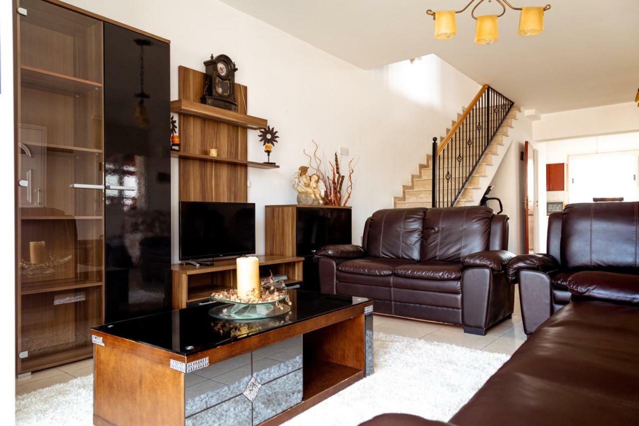 Nikoleta House Villa Emba Екстериор снимка